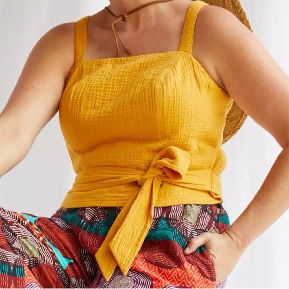Anthropologie smock back top with tie backs size small